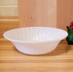 💖💖Milk Glass Serving Bowl